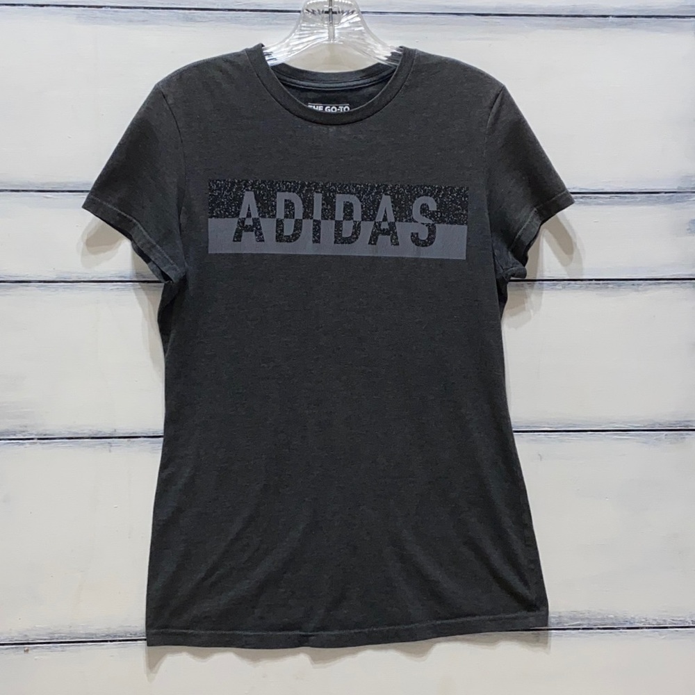 ADIDAS   THE GO-TO TEE
